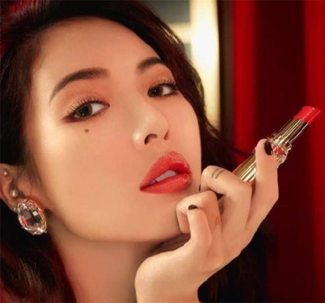 脸颊脸上这4处有“痣”的女生，一般颜值都很高，同时中2个的人真的少