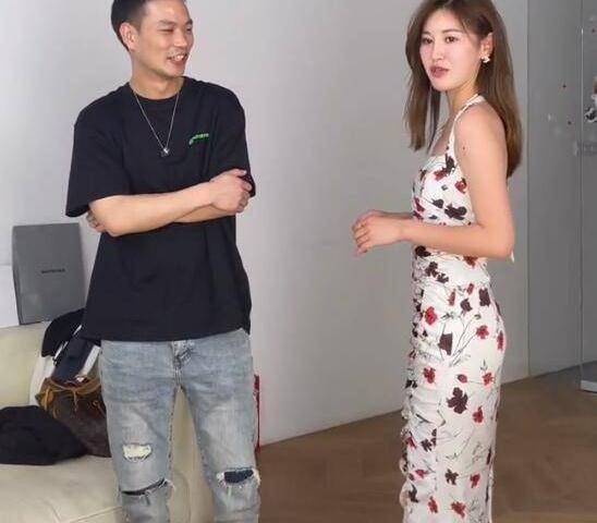 原创项思醒点赞张科峰的视频两人貌似已经正式和解