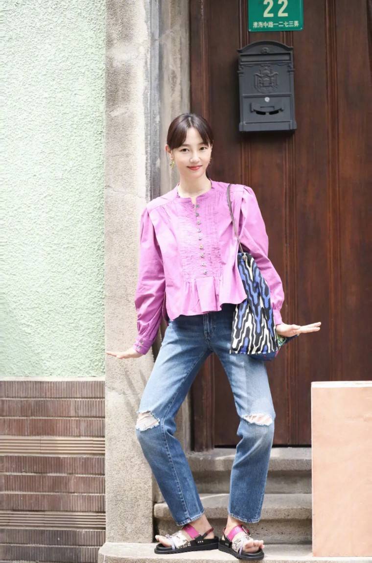 鞋子 白百何摆脱男人竟活成女强人，主要是穿的也好有人格魅力！