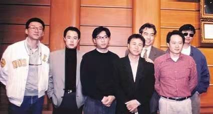 张晋|把明星当成“工具人”的王家卫：再大的腕儿，也是“受害者”？