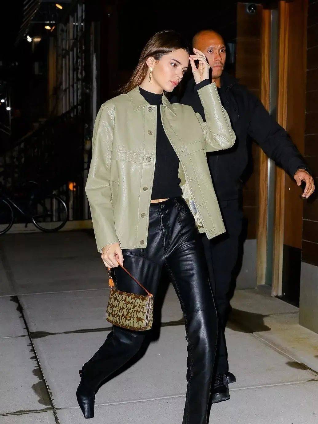 石绿 三月的美,只此青绿。