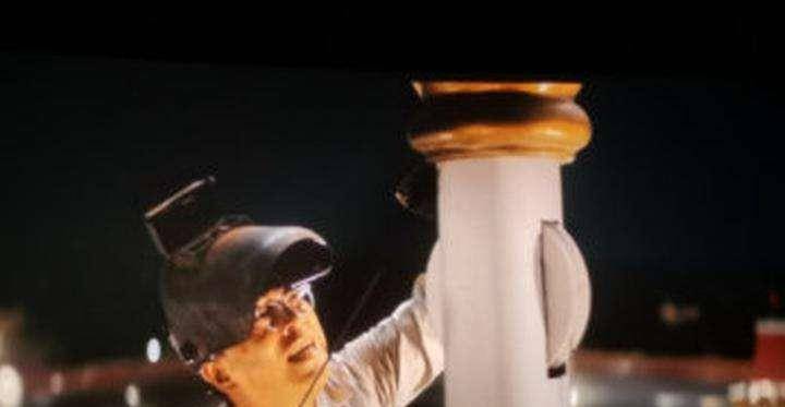 替身|易烊千玺、黄渤院线影片《现代恩仇录》即将开机,又是一部爆款?