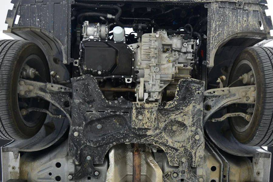 东风风神奕炫max混动,10万公里防撞梁底盘拆解