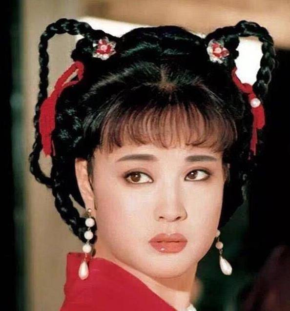 因为毛戈平化妆有多NB?不是刘晓庆44岁变少女,而是70奶奶变女驸马!