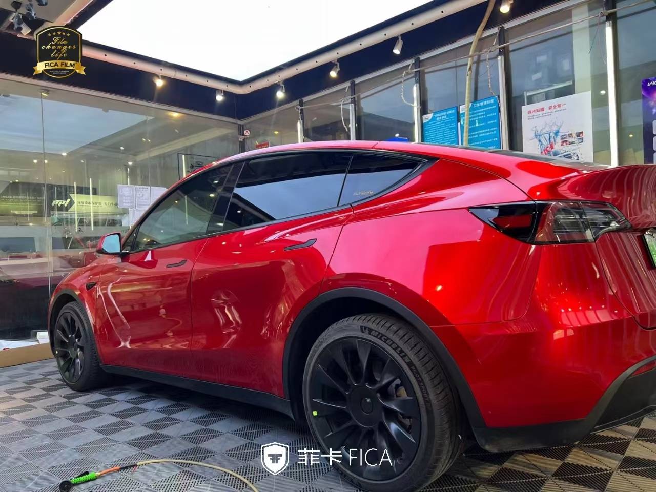 菲卡魂动红改色膜特斯拉案例