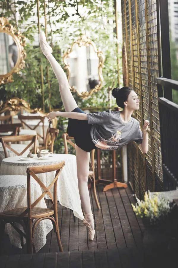 如此愤怒,球迷:确实不容易,三段婚姻,孩子全是外籍_足球_中国_张梦瑾