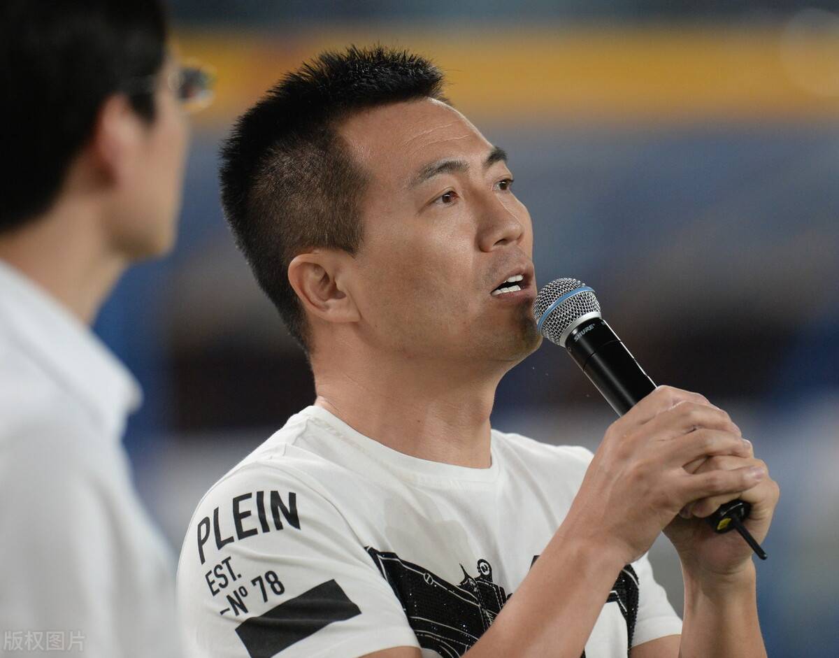 原创一针见血黄健翔为中国足球抛出灵魂三问足协该如何给出答案