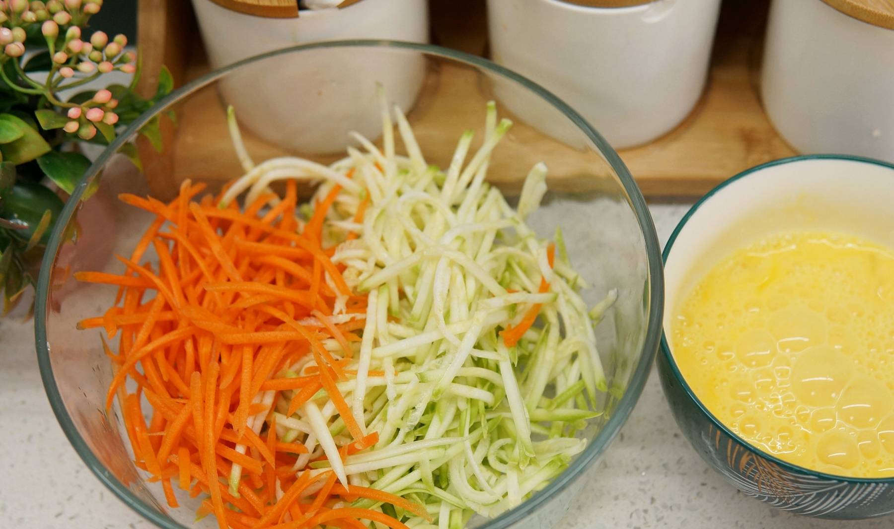 食材|80后小两口,早餐做的西葫芦饼火了,省事好吃,连吃几天也不烦