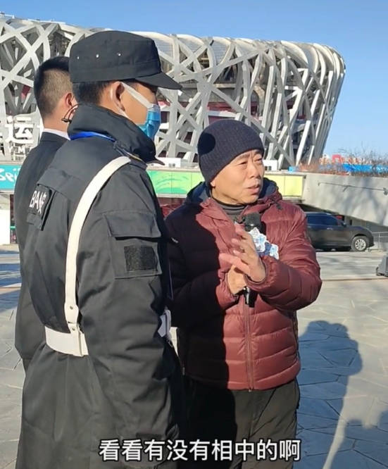 英如|明星助阵冬奥：韦唯时隔8年献唱，64岁冯巩当志愿者、街头拉三轮？