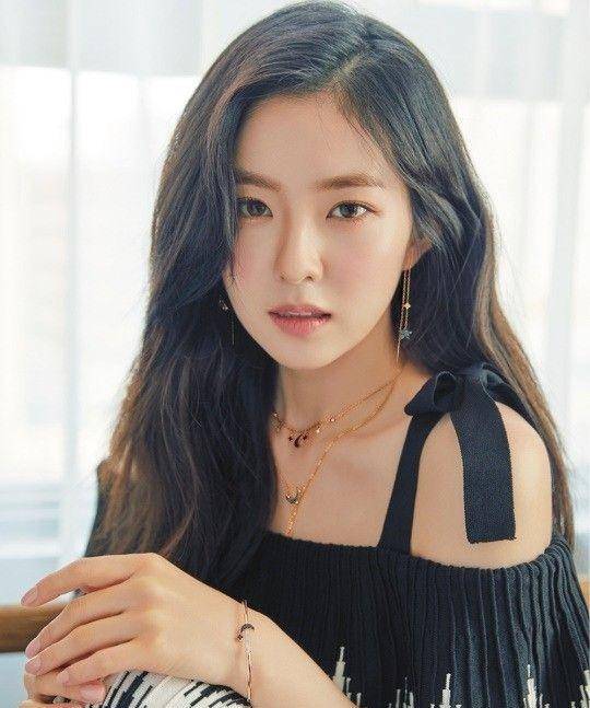 因为韩国女团成员IRENE28岁却有着18岁的美颜？