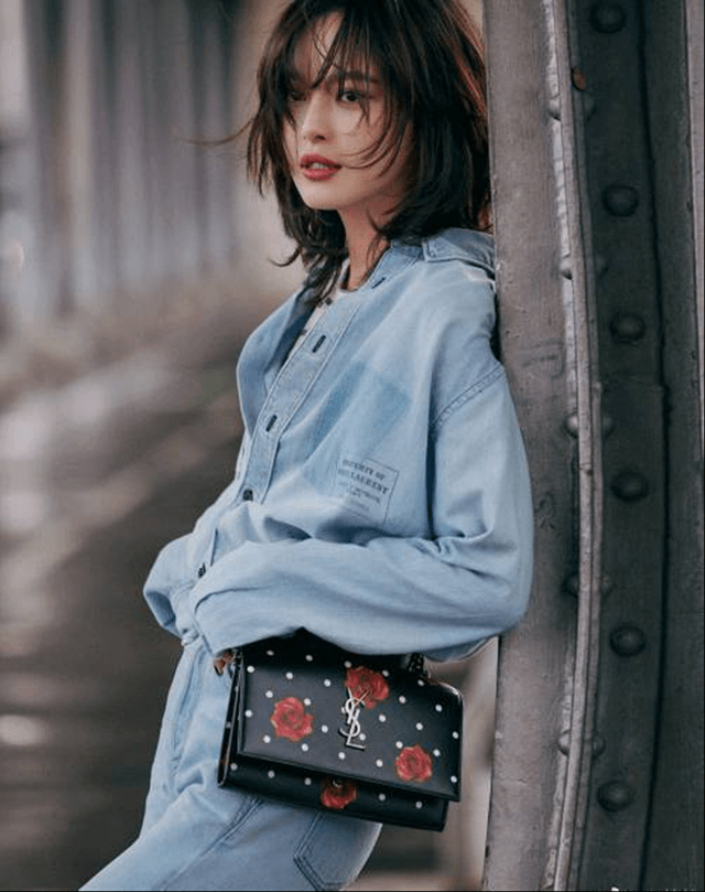 带着 更火的，是她的“渣女穿搭”，心机都在细节里了