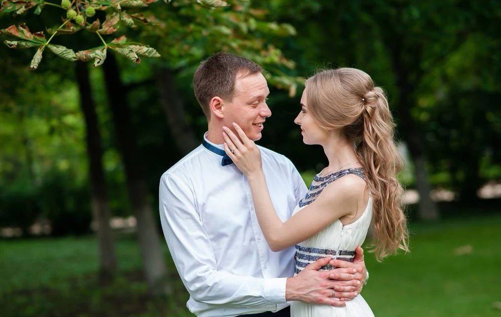 想要征服一个男人从做一个坏女人开始原因很简单