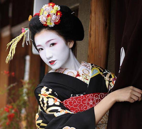 画眉引眉、粉面、染齿，源于大唐的日本化妆术，为何会和大唐不一样？