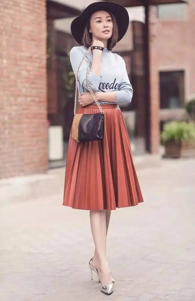 饱和度 中年女性穿衣要讲究，这几种颜色尽量别碰，不是显老就是扮嫩