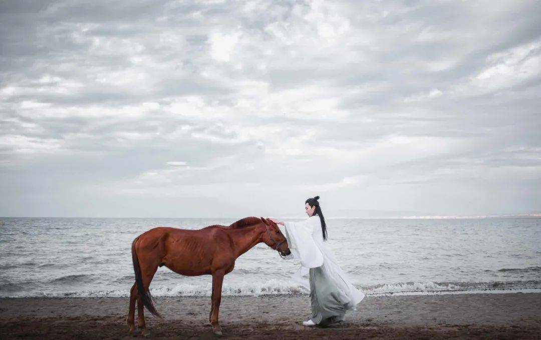 一个人越过越好的迹象言寡体勤心静