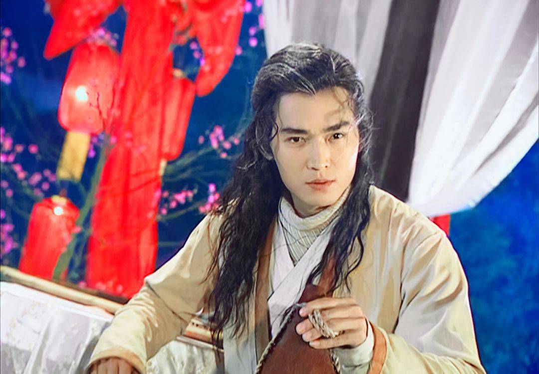 郑少秋|这10位男明星，简直演活了武侠第一美男，个个让女人心跳加速！