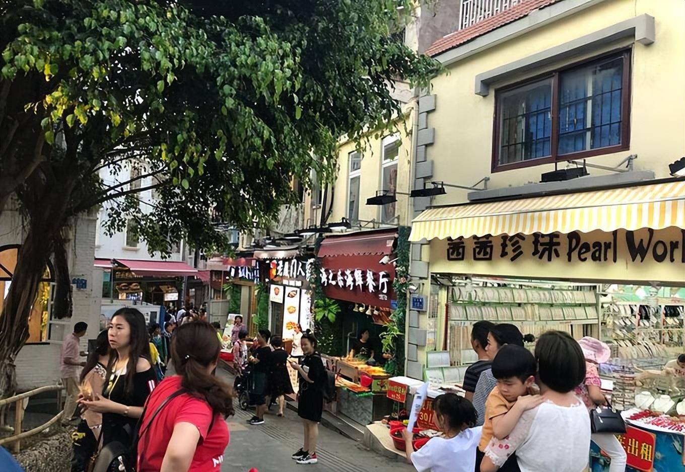 鼓浪屿的马拉桑:《第一炉香》的雨季,连停留都是谎_地方_什么_图片