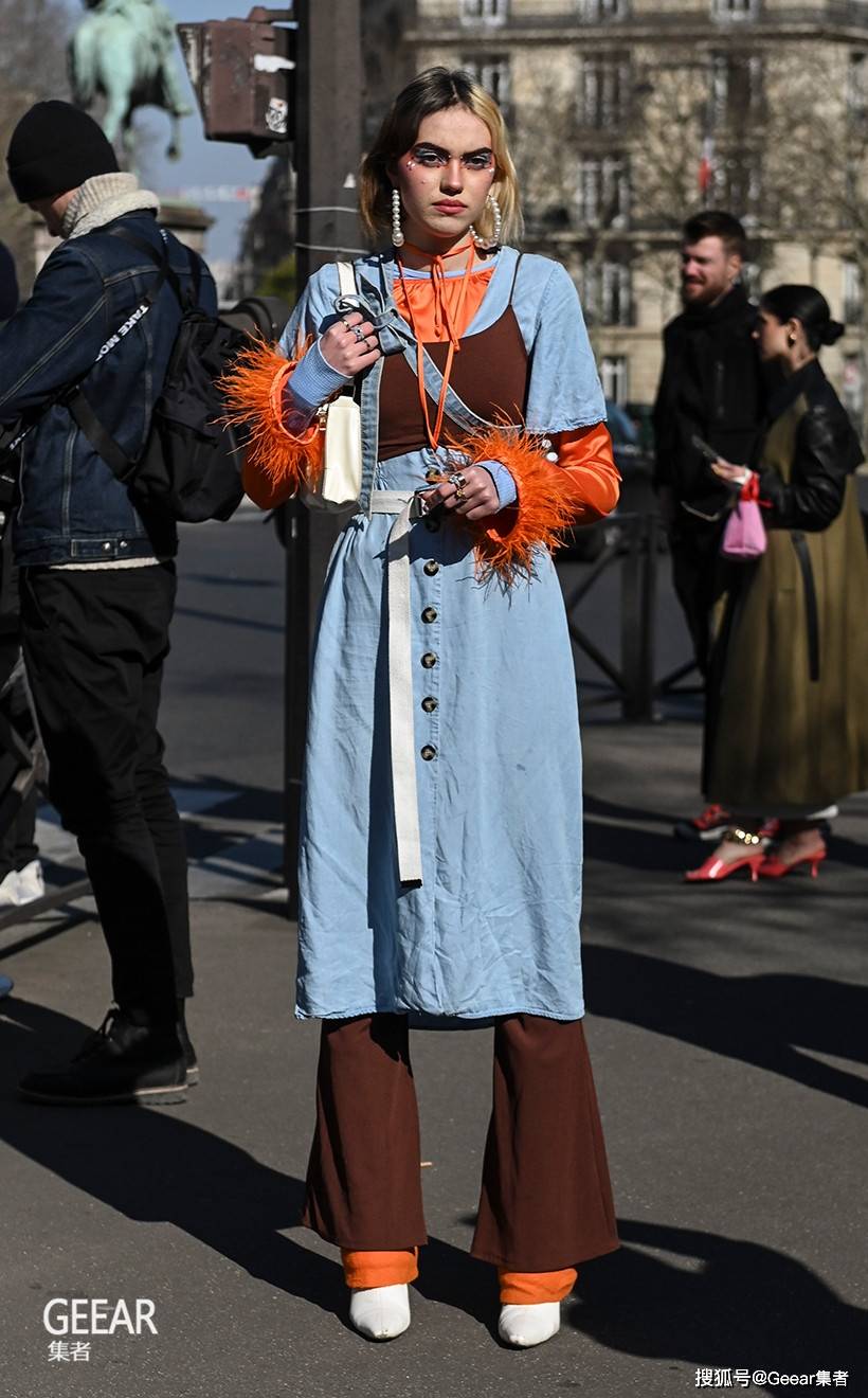 上衣 巴黎时装周精彩街拍造型：人气Miu Miu套装再次席卷街头！