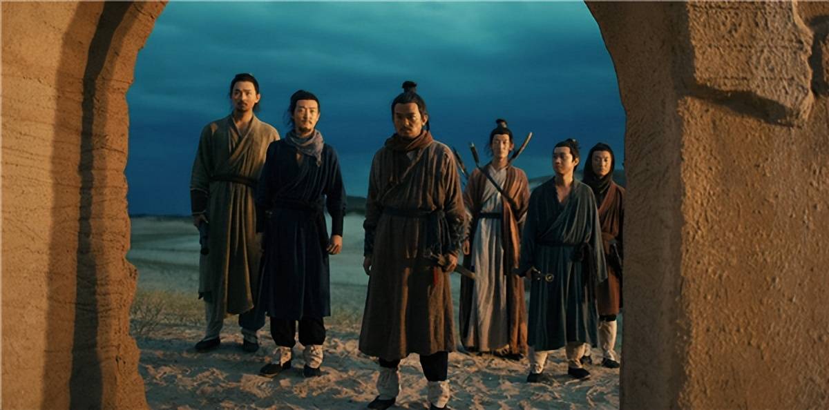 千古名言 水至清则无鱼 其实后半句才是经典 但十人九不知 班超 西域 任尚