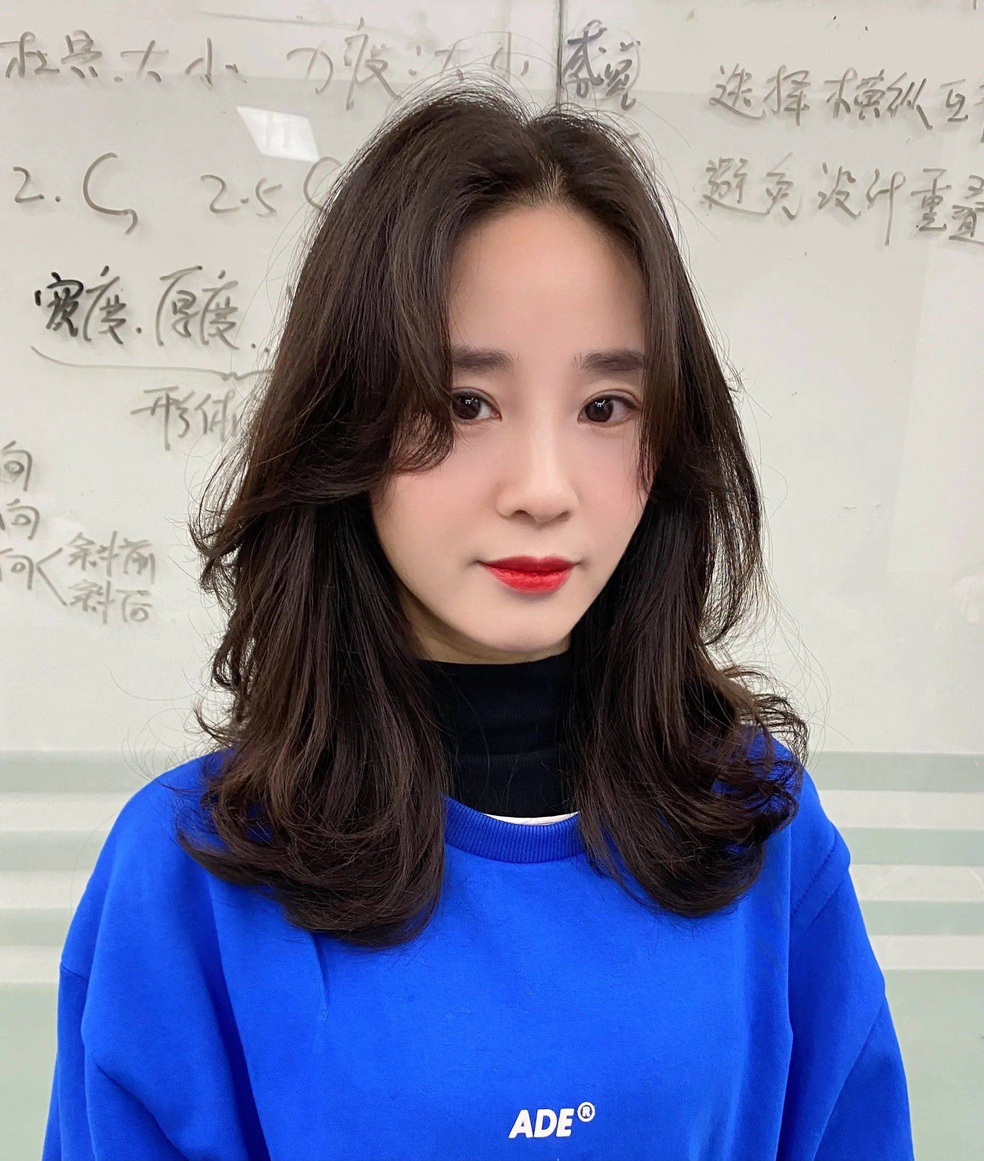 发型人气发型到底有多美？颜值翻倍，这21款发型看完都想试一试