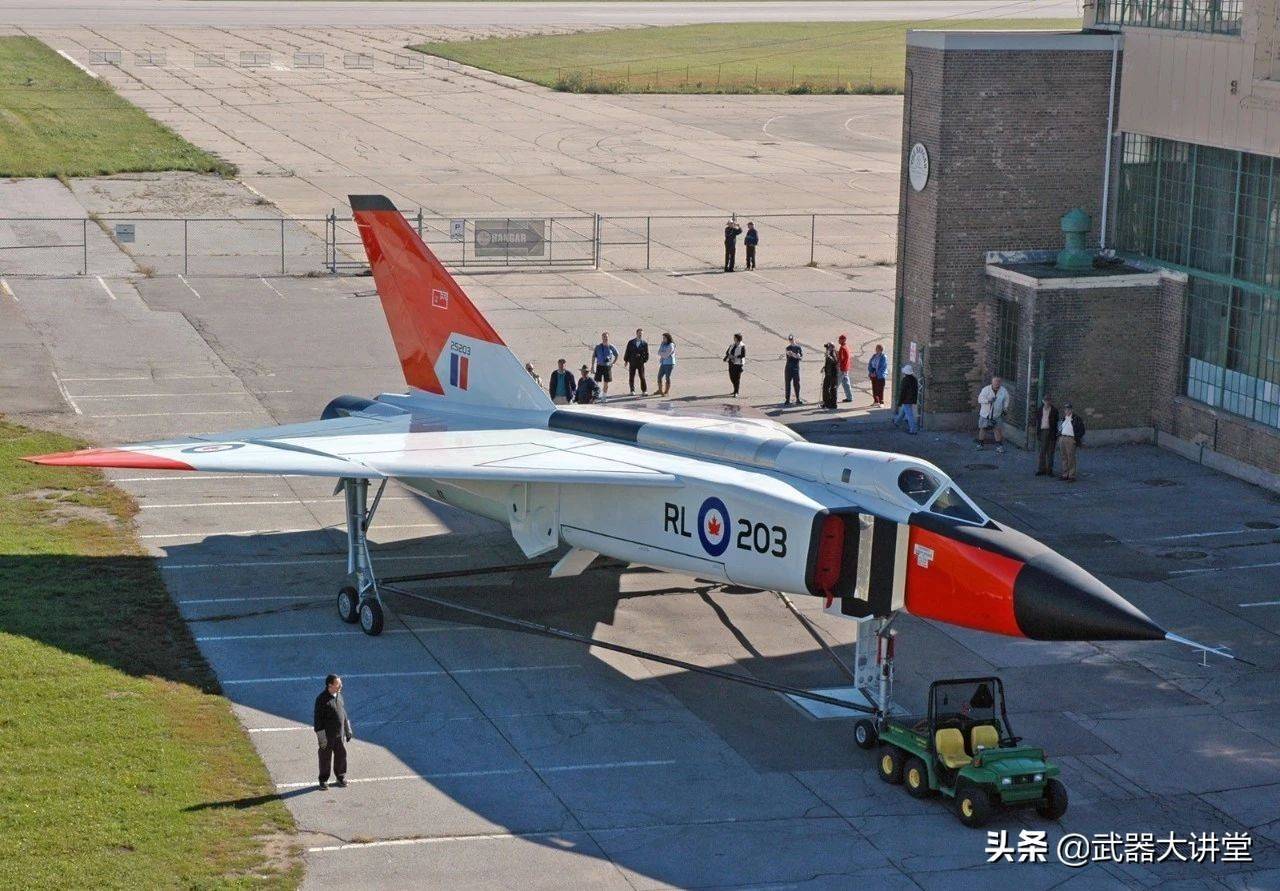 远远领先世界20年加拿大cf105箭式战斗机