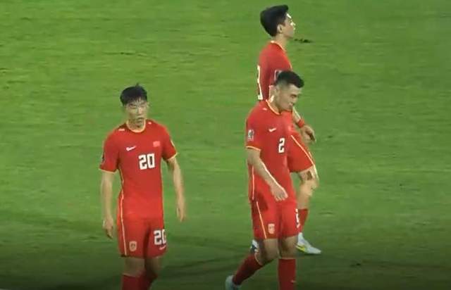 训练|国足不满阿曼训练场上报亚足联：日本越南等队曾在此完成训练！