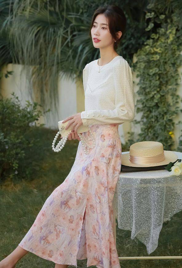 显得 建议女人过了40岁,穿碎花裙要记住这“5不要”,容易显老又俗气