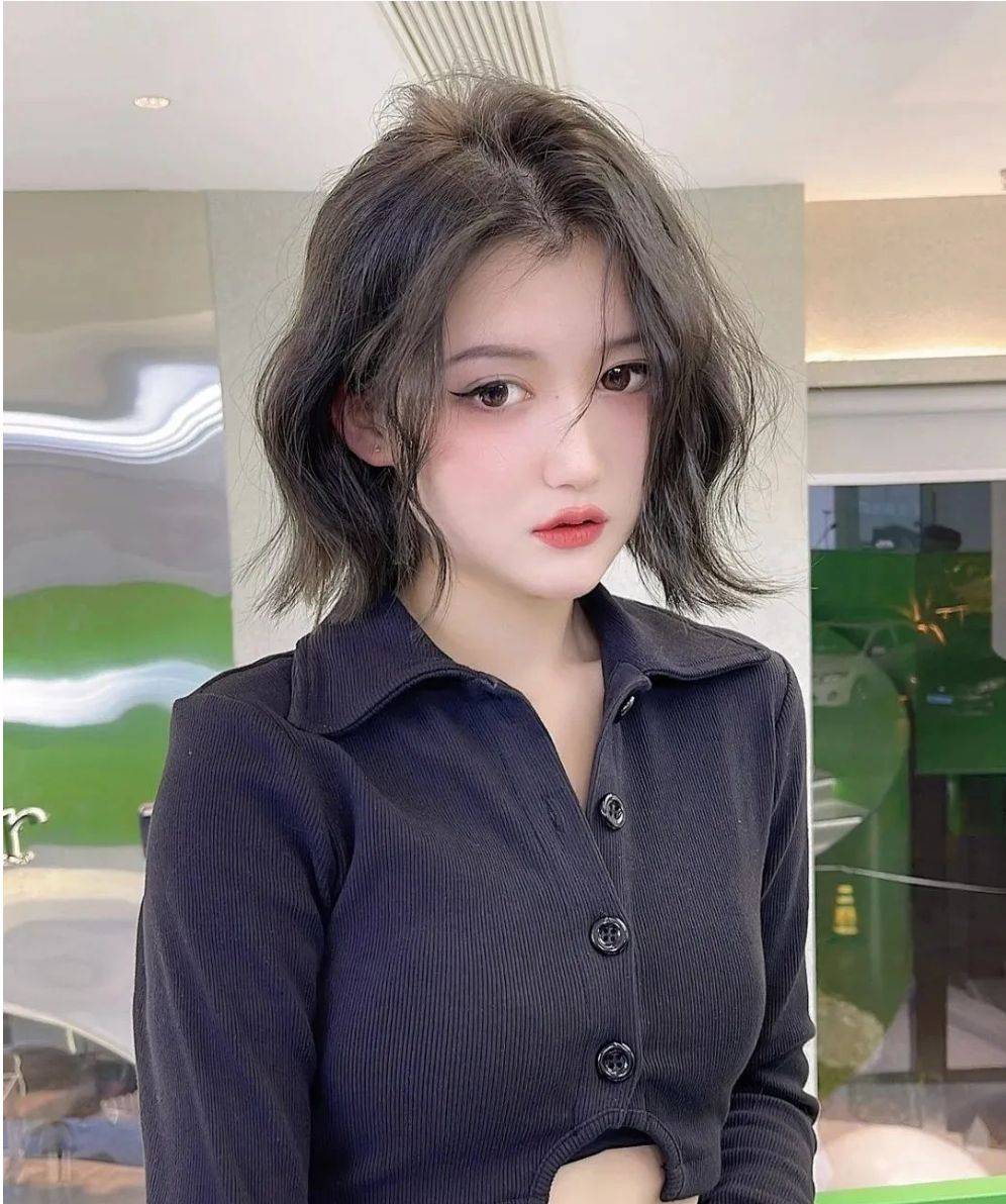 发型最美烫发来了，不长不短刚刚好，喜欢别错过