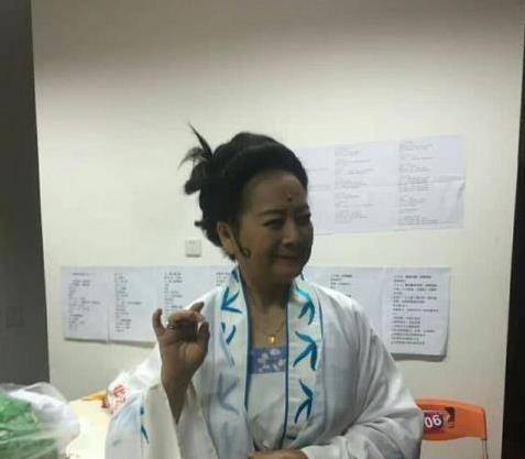 扮演者|75岁“观音”和79岁“如来佛祖”近照，网友：真是岁月催人老啊