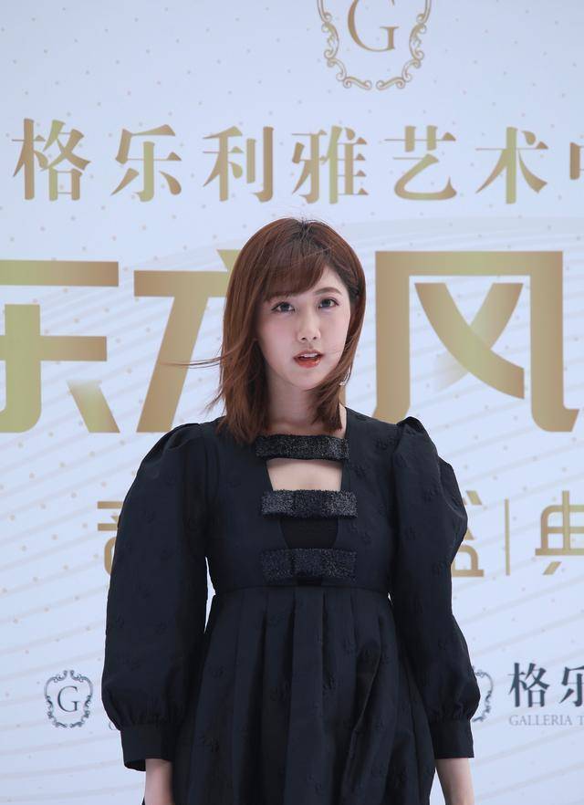 鞠婧祎 solo女爱豆同场红毯造型，李艺彤、鞠婧祎、孟美岐，你更pick谁？