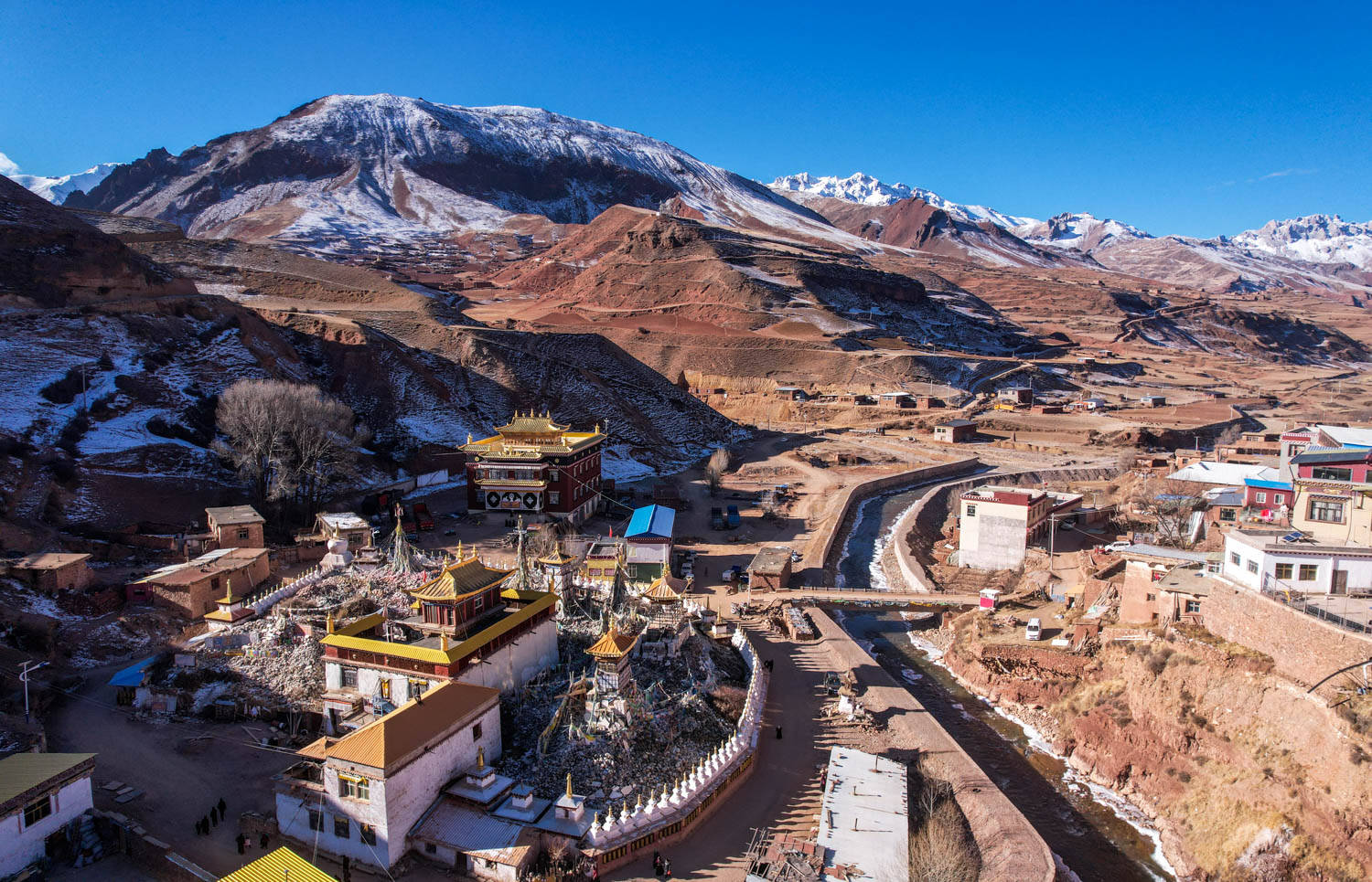 查杰玛|西藏自驾游第19天：从丁青到类乌齐，喂马鹿观塔林游查杰玛大殿