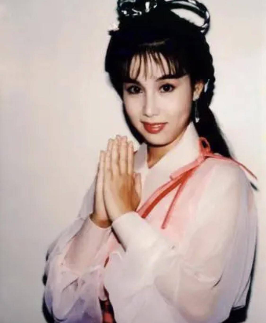 文雪儿建立美甲王国,坚决不炒员工,曾是第一版韦小