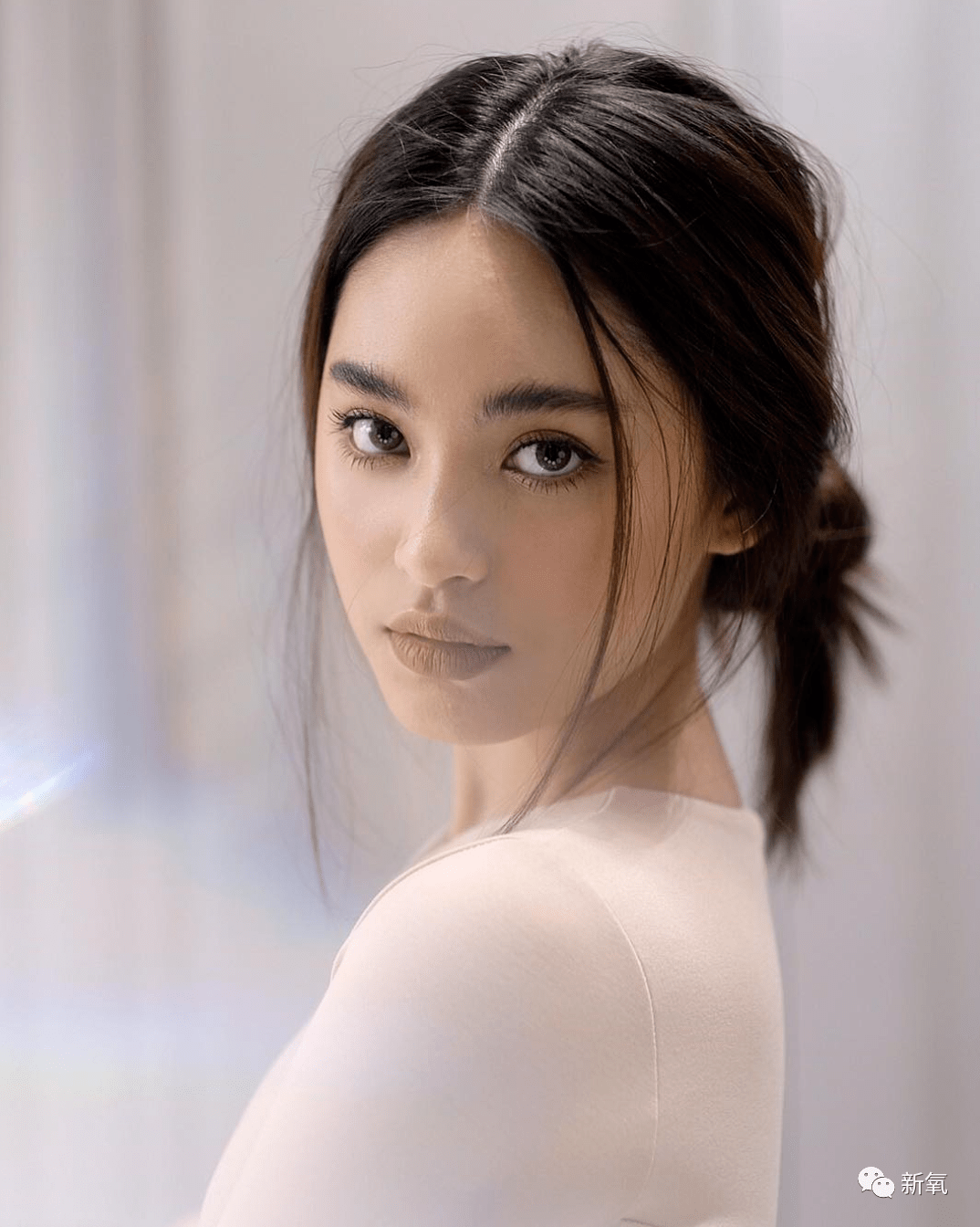 饰演藤堂静的泰国美女fah本人就是白富美现实版藤堂静