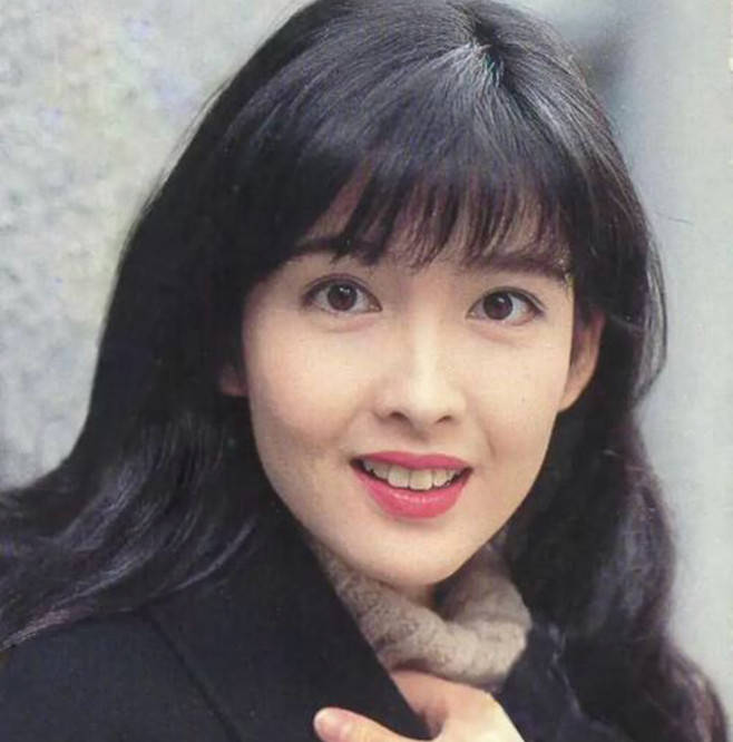 缺陷方脸、皮肤黑、有兔牙…缺陷多又如何?TVB女星一笑遮百丑!