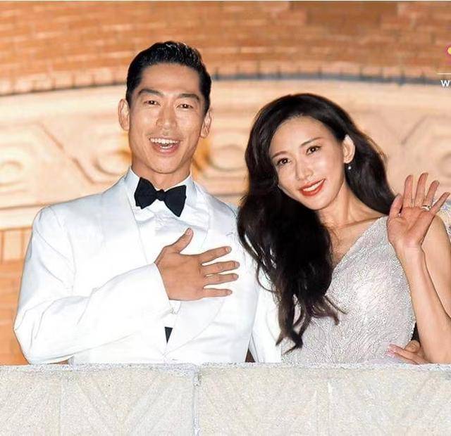 春节期间,志玲老公接受商家邀请,通过视频向中国粉丝拜年,分享初为人