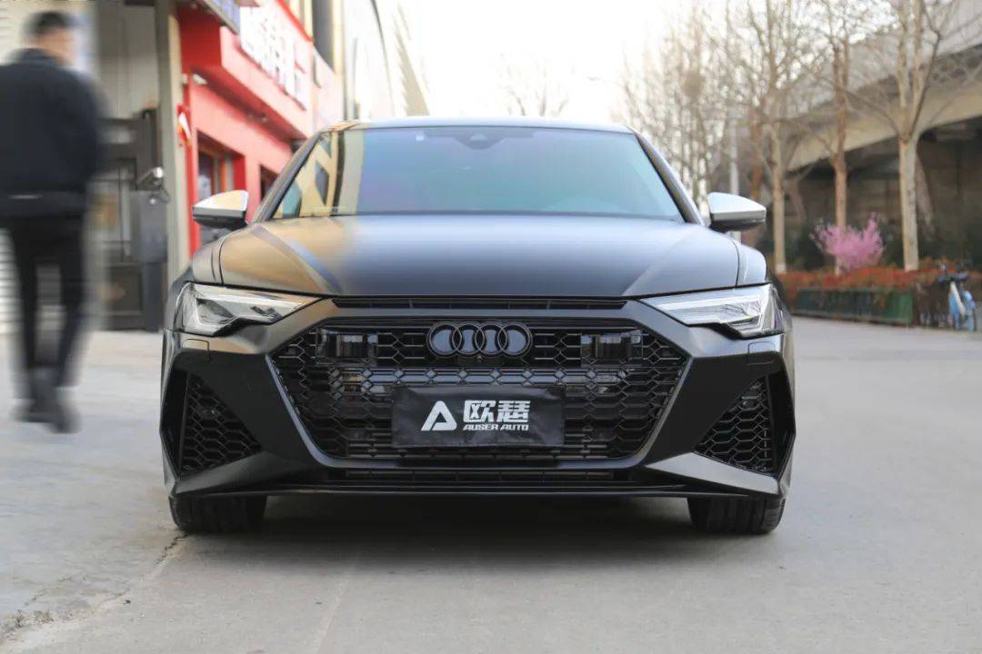 奥迪a6全车改色贴膜陶瓷黑银耳后视镜rs6前杠全车镀铬条黑化