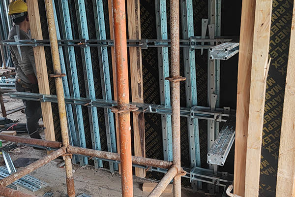 剪力墙钢支撑_水平_梁和柱_问题