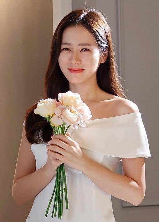 玄彬孙艺珍婚礼名单曝光,倒计时五小时,为"颜值天花板"送祝福_感情