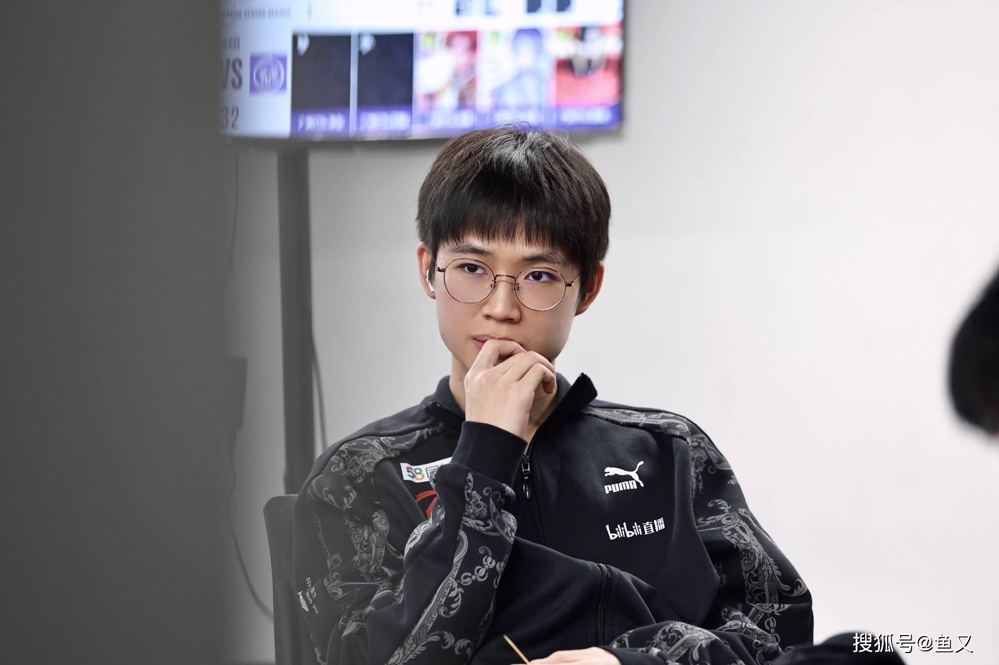 原创久诚韩涵对骂事件升温韩涵正面硬刚久诚网友ag回应就输了