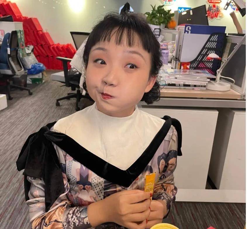 自信女王辣目洋子:矮胖壮也能美出圈,还在全球四大时装周走秀