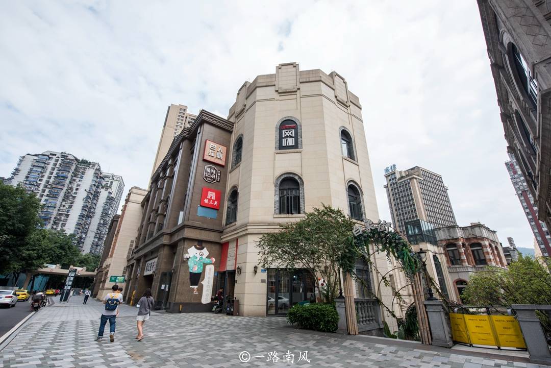 原创实拍清末重庆金融街建筑洋气文艺但暂时有点冷清