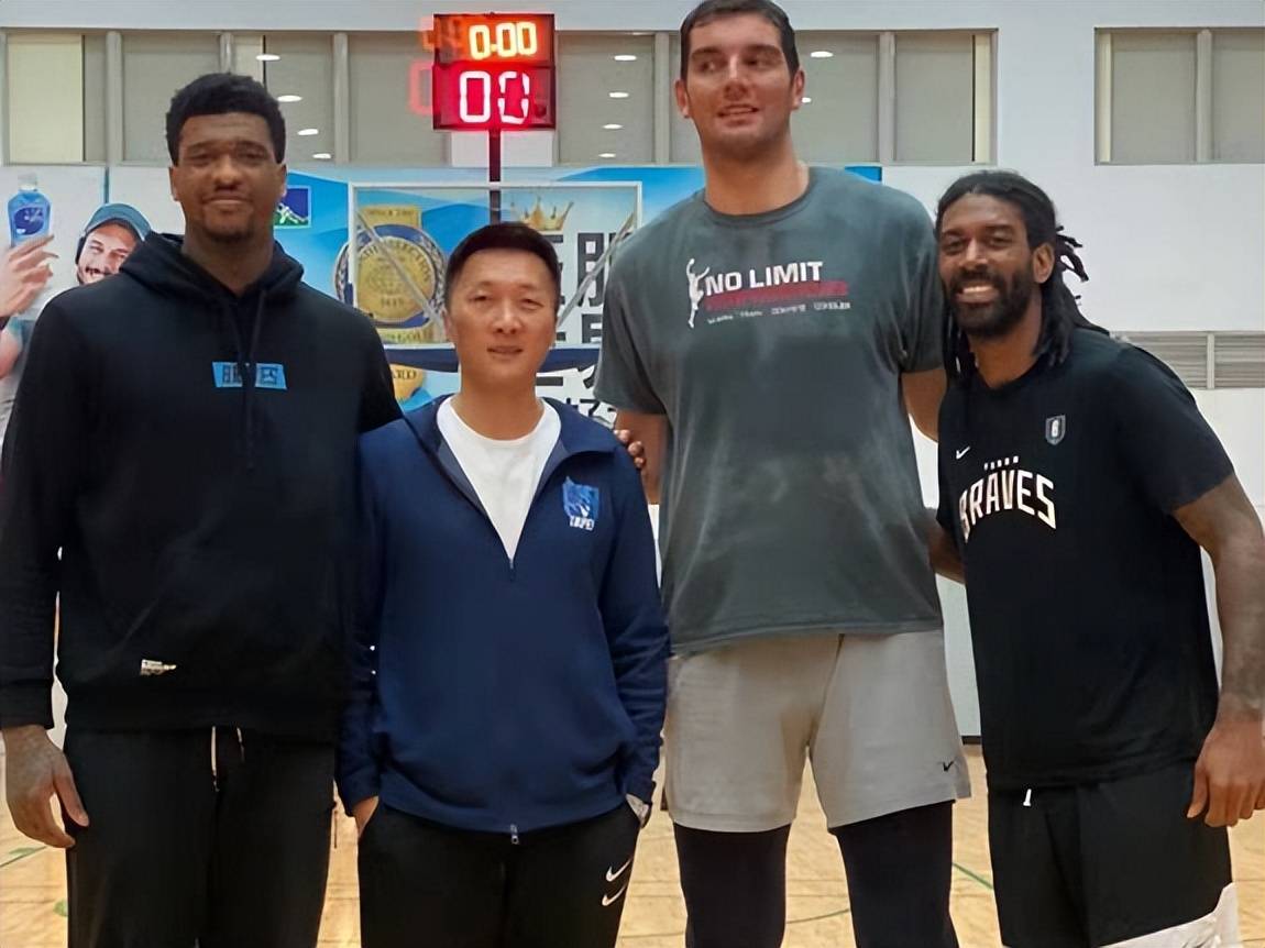 原创天才oj梅奥曾比肩罗斯被身边人毁掉34岁未婚现欧洲联赛捞金