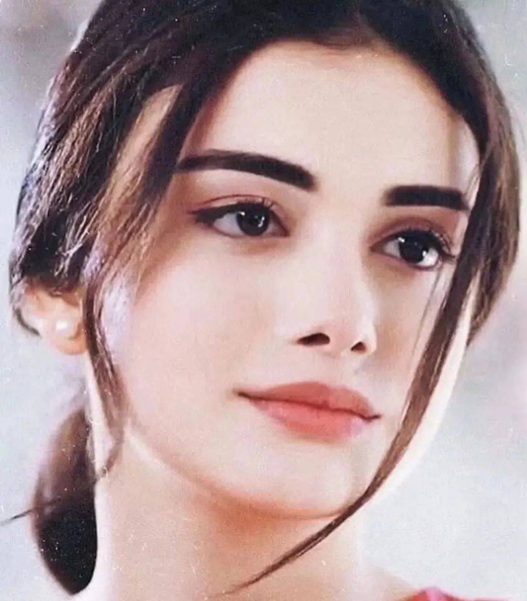 土耳其明星女演员图片图片