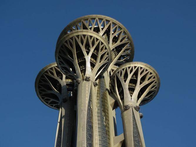 北京有一奇葩建筑,造型奇特十分耀眼,被网友戏称"钉子塔"