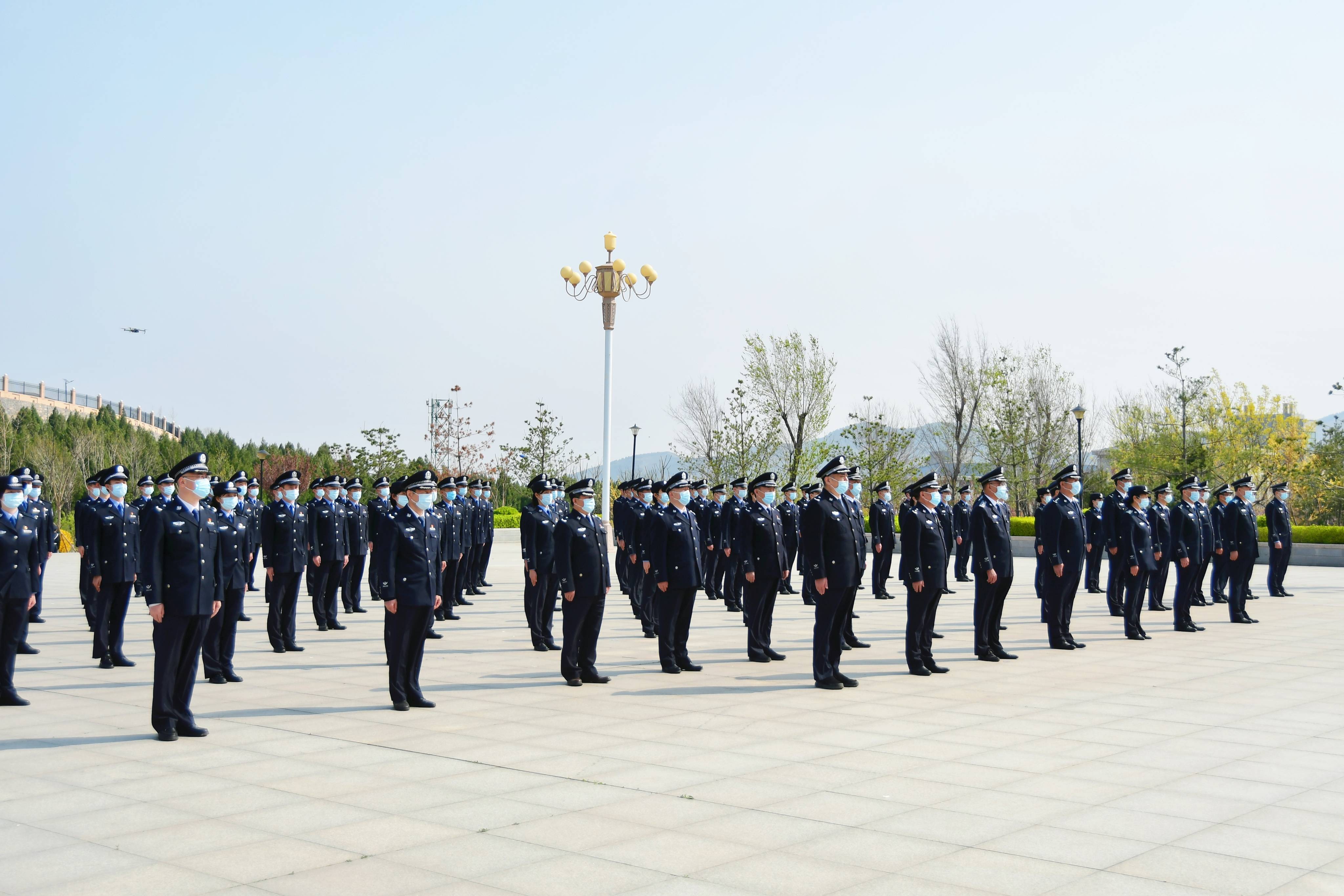 山东警察学院举行2022年清明节缅怀公安英烈活动_师生_建设_使命