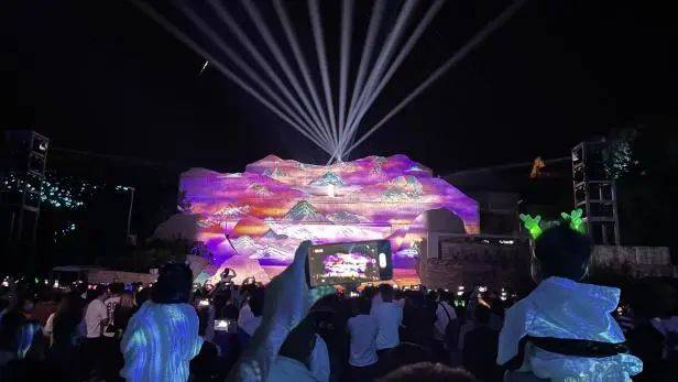 “沐春风静初三日，俪行白鹿趁年华”白鹿原上文化游