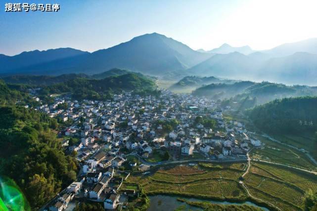 比乌镇西塘冷清,安徽曾叫作“小杭州”的古村,原生态让游客羡慕