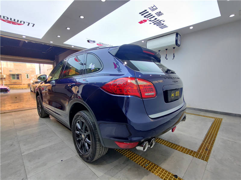 保时捷改色-保时捷卡宴全车喷漆改色"保时捷911深蓝"_搜狐汽车_搜狐网