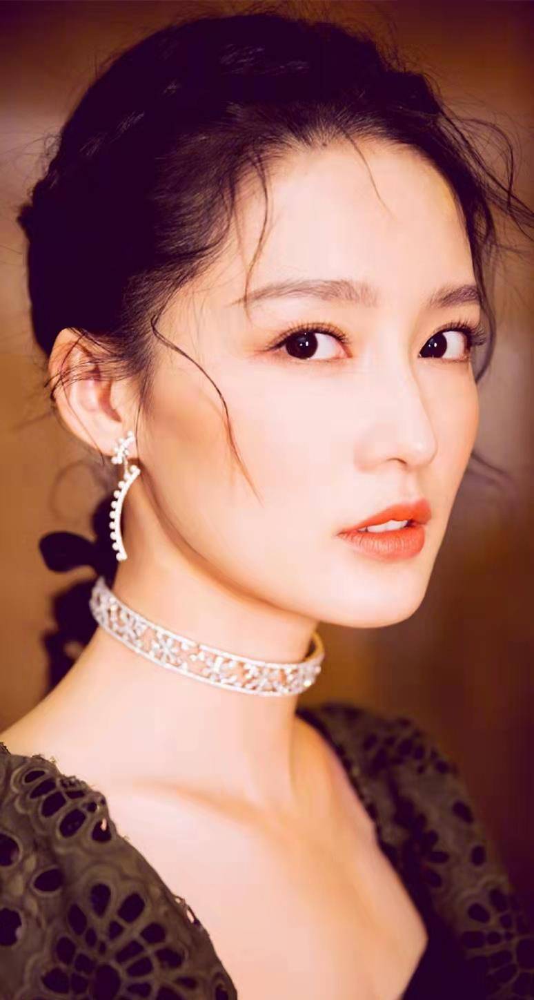 中国当红10大美女明星,你有什么不同看点吗?欢迎留言.