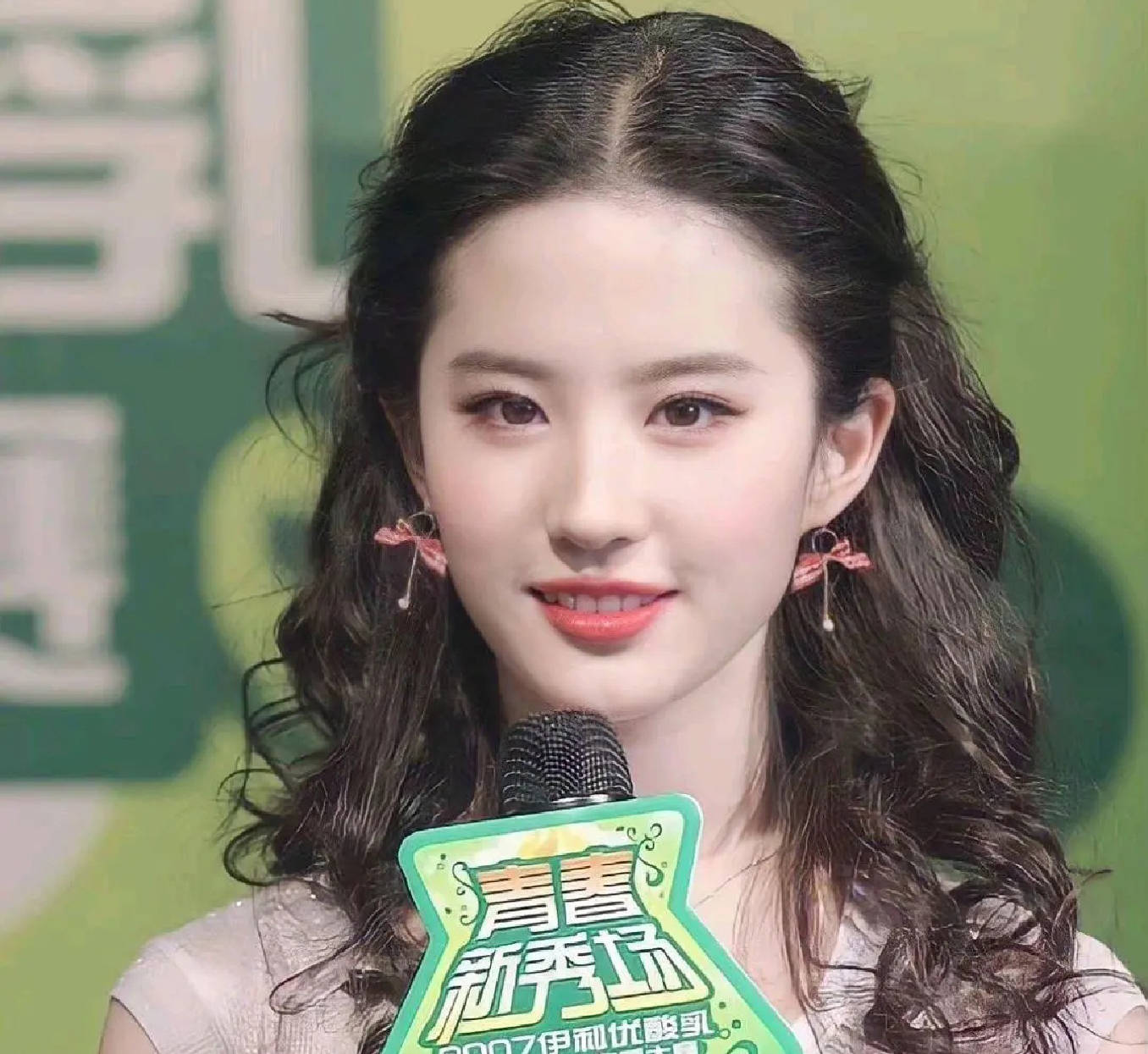 原创早期无p图全靠脸能打的内娱女明星们尤其是非主流的热巴好攻